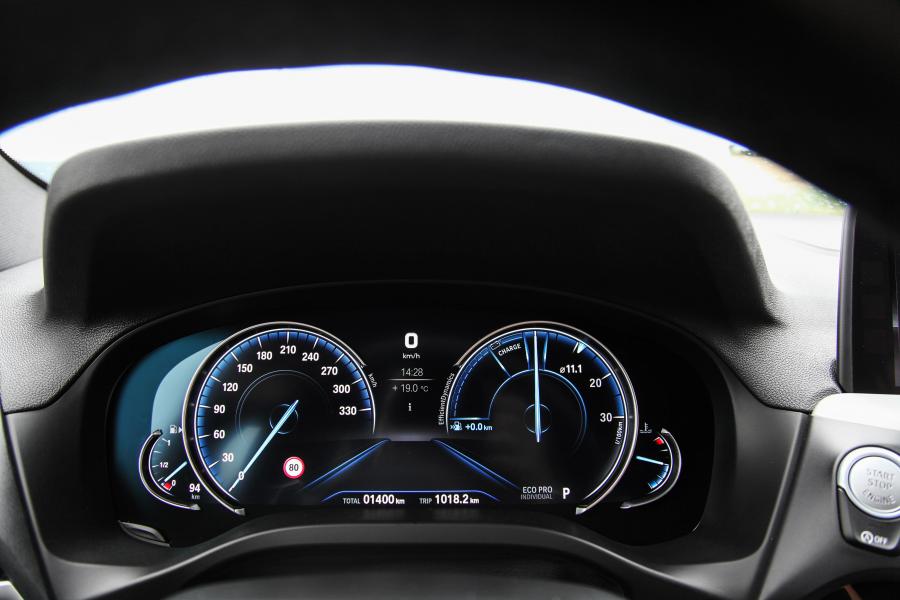 Панель приборов BMW X3 M40i by dAHLer (G01) 2018 года  (фото 28 из 31)